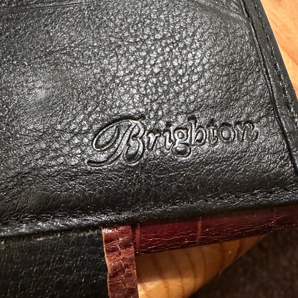 Brighton Brown Black Leather Wallet with Silver Hardware - Picture 6 of 8